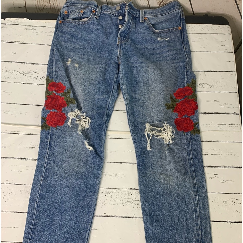 Levi's 501 T Tapered Button Fly Floral Embroidered Jeans Size 29/26 Distressed W